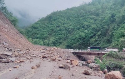  पहिरोले कालीगण्डकी कोरिडोर अवरुद्ध 